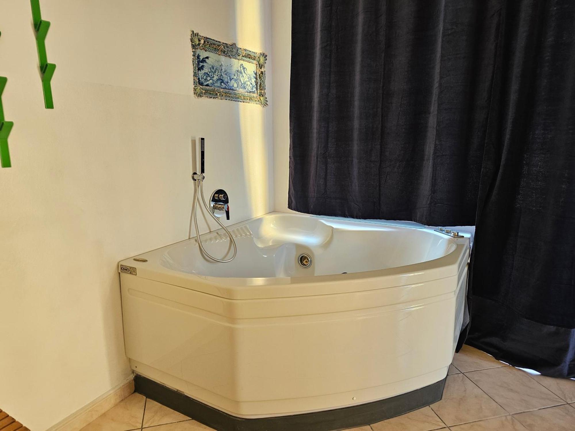 Casa Atena, Spaziosa, Romantica Con Idromassaggio Privato Varazze Extérieur photo